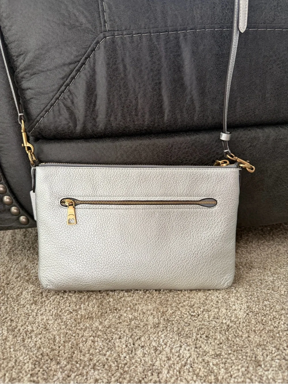 Coach Metallic Silver Pebbled Leather Turnlock Crossbody Bag C7202